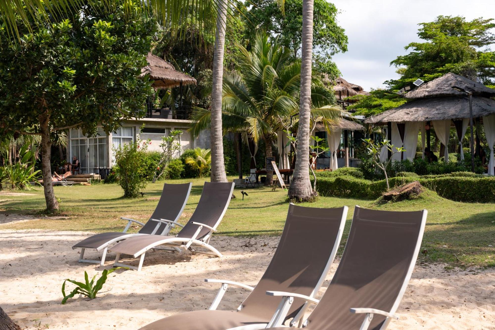 Koh Mak White Sand Beach Exterior photo